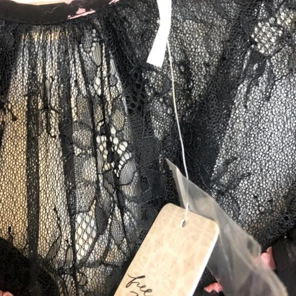 NWT FREE PEOPLE Daphne Crop Peasant Blouse Floral Lace Black\Pink S